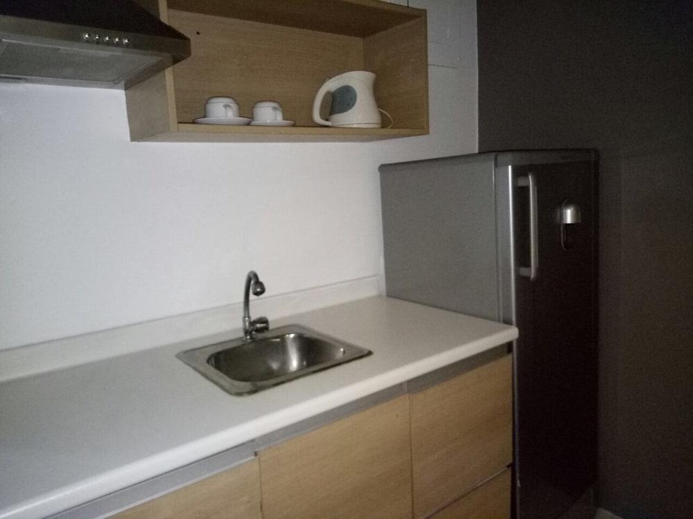 Dragonlink Suites Makati City Екстер'єр фото