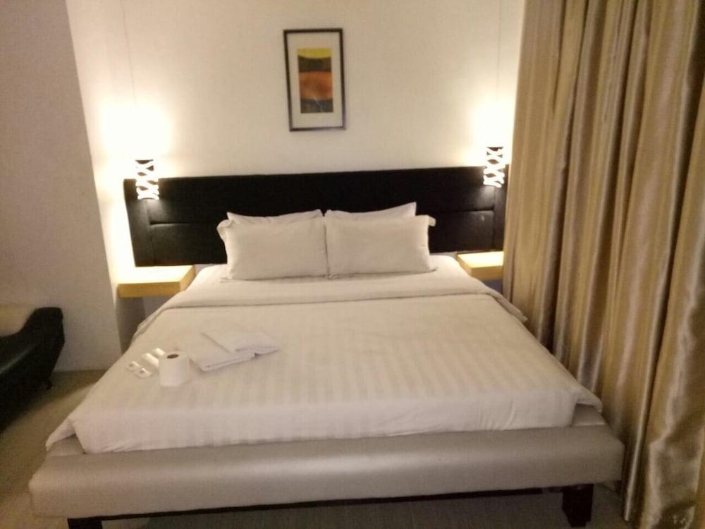 Dragonlink Suites Makati City Екстер'єр фото
