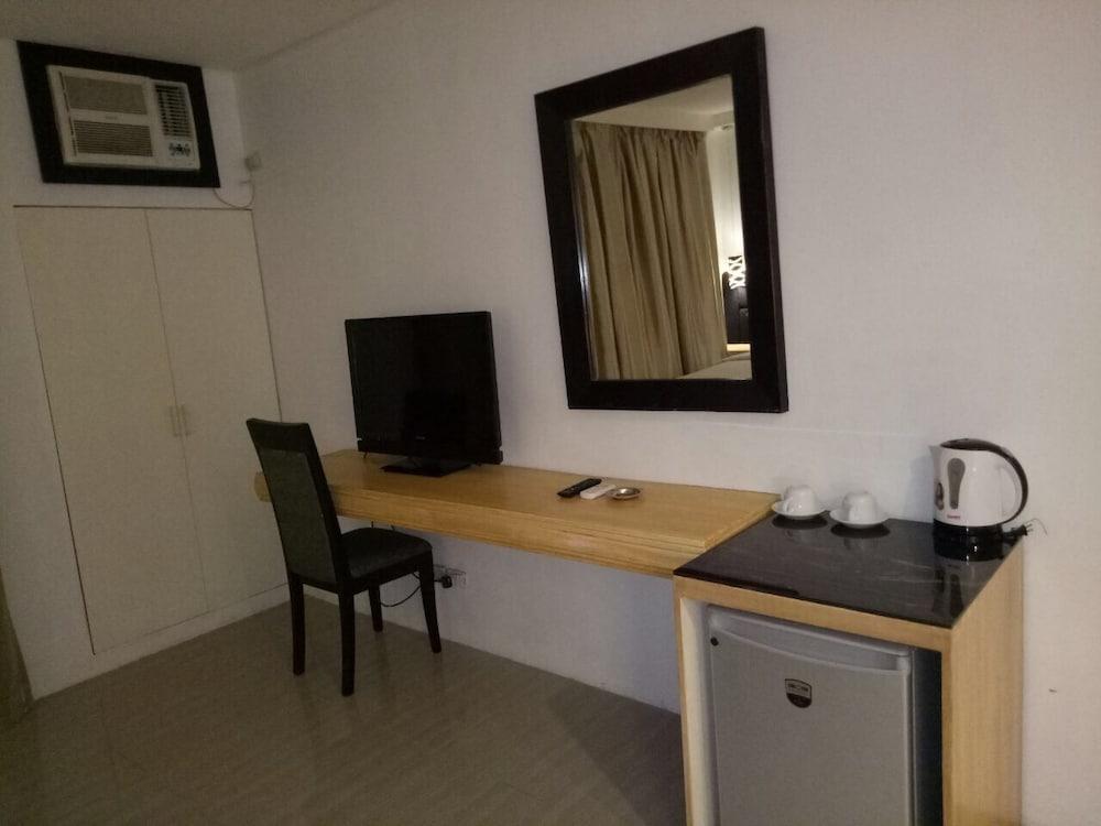 Dragonlink Suites Makati City Екстер'єр фото