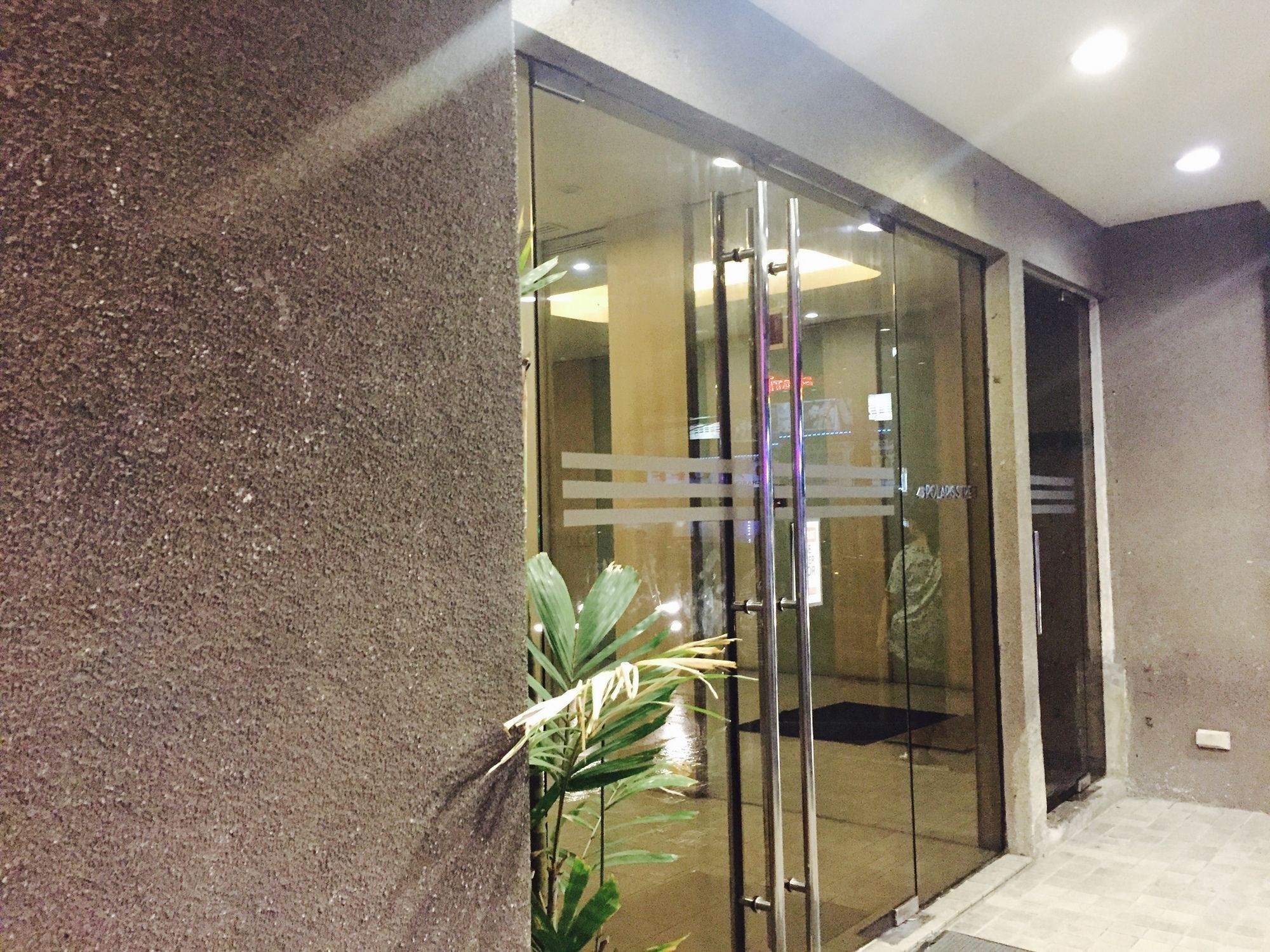 Dragonlink Suites Makati City Екстер'єр фото